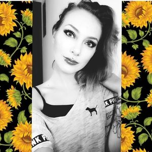 Meet your Posher, Leanna